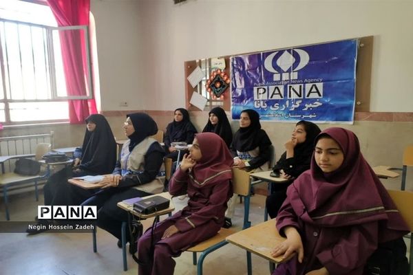دوره آموزشی خبرنگاران دانش‌آموز پانا در اسلامشهر