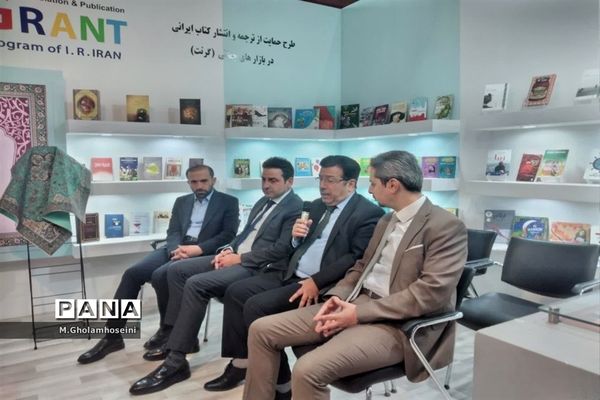 رونمایی از دو کتاب برگزیده توسط سفیران لبنان و سوریه