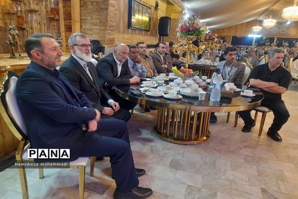 جشن قهرمانی تیم نونهالان پرسپولیس قائمشهر