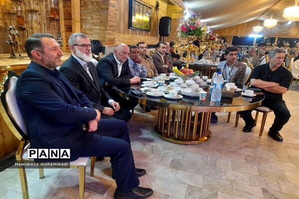 جشن قهرمانی تیم نونهالان پرسپولیس قائمشهر