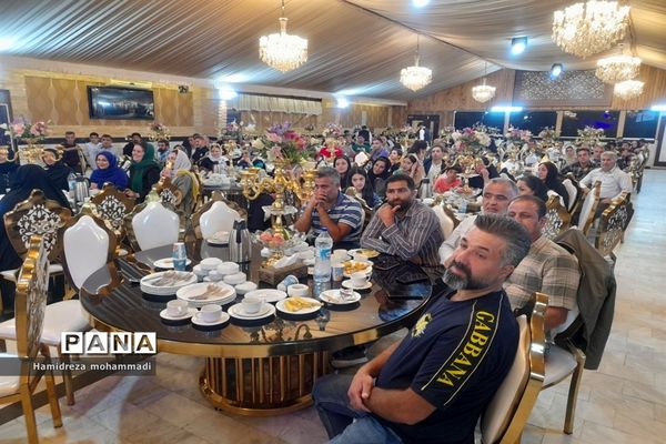 جشن قهرمانی تیم نونهالان پرسپولیس قائمشهر