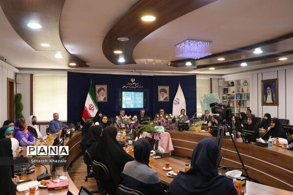 مراسم بهین‌دخت ویژه بزرگداشت روز دختر در اداره‌کل آموزش و پرورش خراسان رضوی