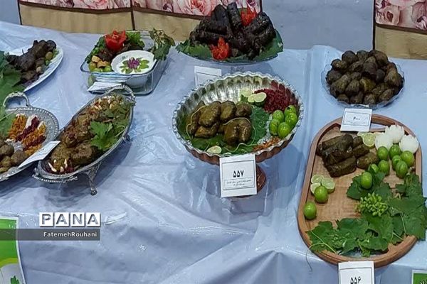 برگزاری هشتمین‌ جشنواره بومی محلی‌ تاک‌پلو در شهرستان خلیل‌آباد