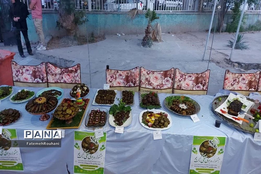 برگزاری هشتمین‌ جشنواره بومی محلی‌ تاک‌پلو در شهرستان خلیل‌آباد