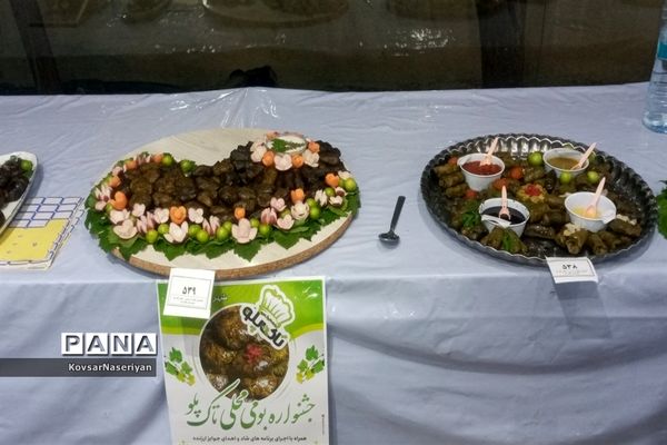 برگزاری هشتمین‌ جشنواره بومی محلی‌ تاک‌پلو در شهرستان خلیل‌آباد