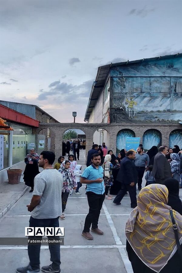 برگزاری هشتمین‌ جشنواره بومی محلی‌ تاک‌پلو در شهرستان خلیل‌آباد
