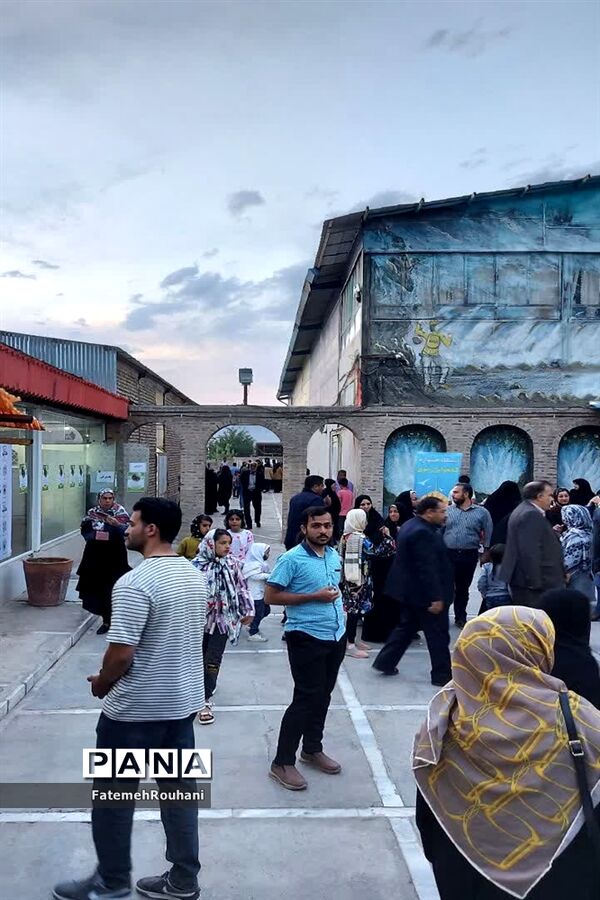 برگزاری هشتمین‌ جشنواره بومی محلی‌ تاک‌پلو در شهرستان خلیل‌آباد