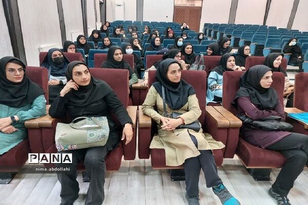 دوره توانمندسازی طرح راست‌قامتی در کهریزک
