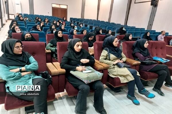 دوره توانمندسازی طرح راست‌قامتی در کهریزک