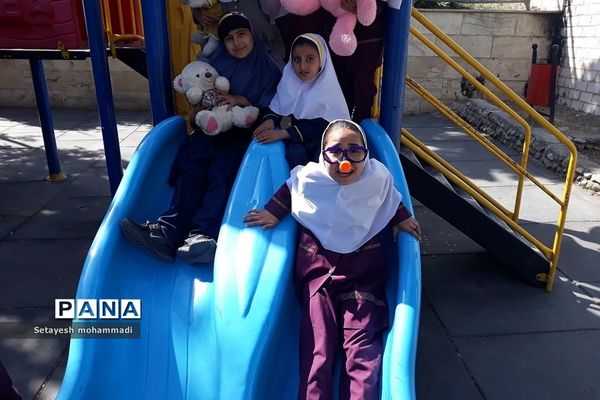 اردوی دانش‌آموزان دبستان حضرت زهرا(س) ۲ رودهن در آخرین روز سال تحصیلی