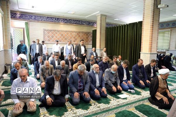 آیین تجلیل از معلمان نمونه استانی، منطقه‌ای و پژوهنده منطقه ۵