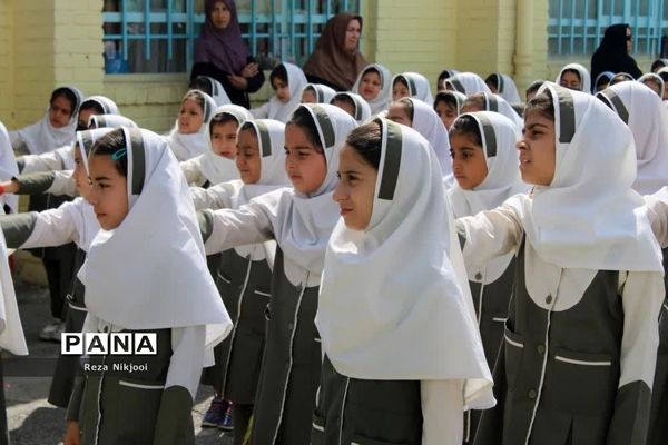 آیین یادبود خیر مدرسه‌ساز‌ حاج علی اکبر واعظی در ناحیه یک بهارستان