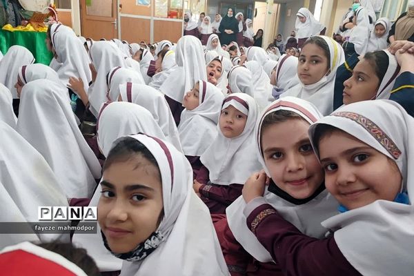 جشن ولادت حضرت معصومه(س) و روز دختر در دبستان حضرت زهرا(س) یک رودهن