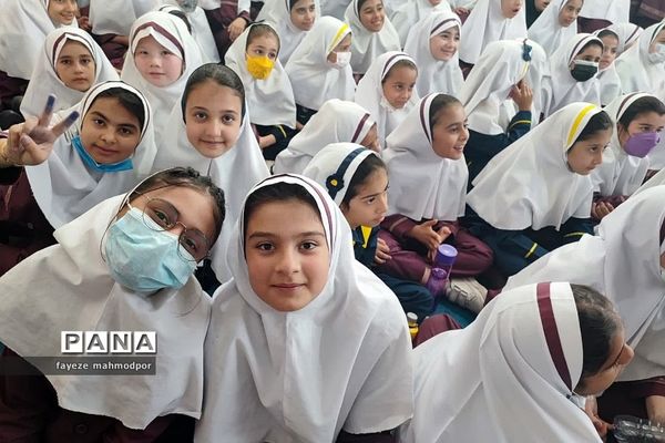 جشن ولادت حضرت معصومه(س) و روز دختر در دبستان حضرت زهرا(س) یک رودهن