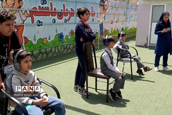 برگزاری مسابقه پدر و پسر در دبستان برهان علم ناحیه یک بهارستان