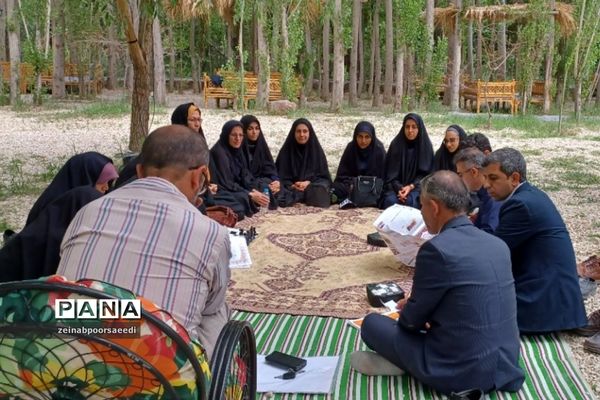اردوی تفریحی و آموزشی معاونان و مربیان پرورشی در روستای فرح‌آباد شهرستان فیروزکوه