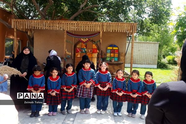 جشنواره مادر و دختری مدارس غیردولتی تمام نواحی مشهد‌الرضا
