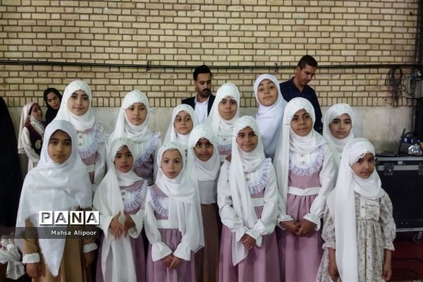 برگزاری جشن روز دختر در سالن ورزشی هفت تیر شهرستان قرچک