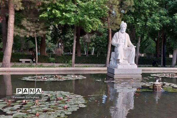 بازدید از آرامگاه حکیم ابوالقاسم فردوسی