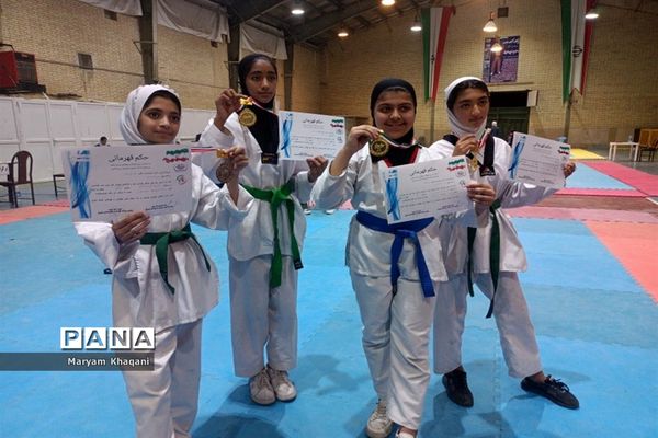 برگزاری مسابقات قهرمانی تکواندو دختران شهر شیراز