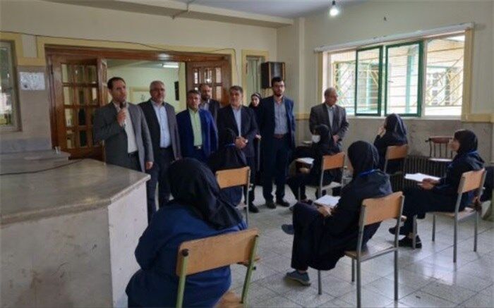 بازدید سرپرست وزارت آموزش و پرورش از محل برگزاری آزمون نهایی