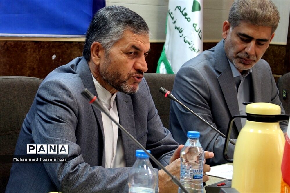 جلسه ستاد آزمون‌های استان در خانه معلم