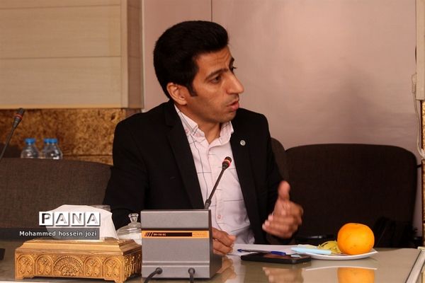 جلسه ستاد آزمون‌های استان در خانه معلم