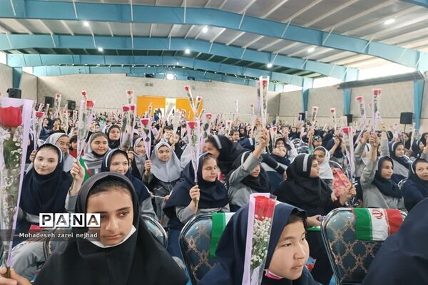 جشن بزرگ «دختران سرزمین من» در سالن بانوان شهرداری شهرستان قرچک