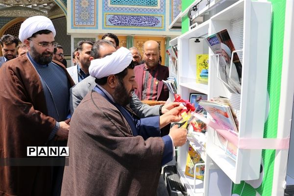 افتتاحیه کتابخانه‌ سیار پیک دانایی ۱۱ شهدای طرقبه‌