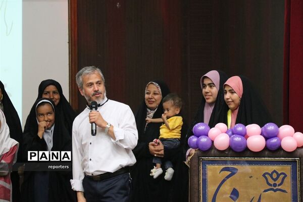 برگزاری جشن ماهدخت به‌مناسبت روز دختر در ناحیه ۷ مشهد