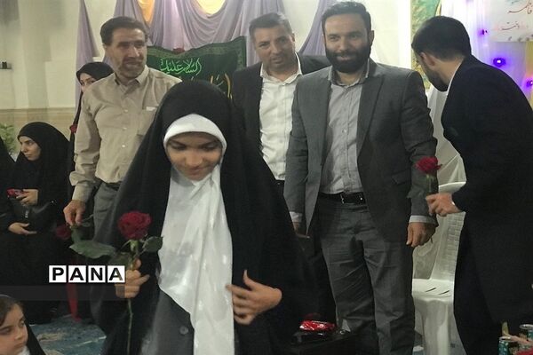 حضور خادمان حرم حضرت معصومه‌ در جمع دختران دبستان فاطمه کریمه شهرستان قدس