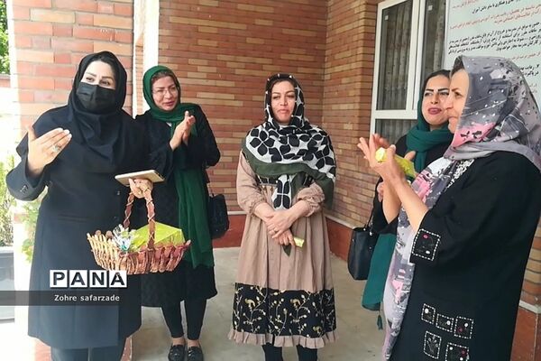 جشن روز دختر در دبستان برکت آبعلی  رودهن