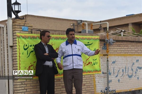 آغاز به‌کار اردوی جهادی‌  واکسیناسیون دامپزشکی در بهاباد