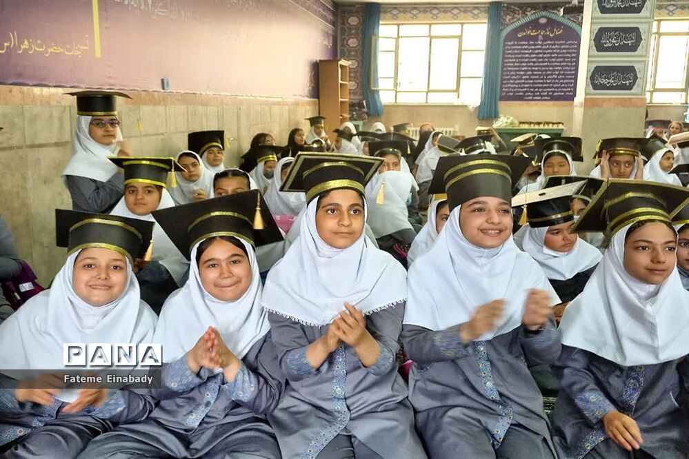 جشن فارغ‌التحصیلی و روز دختر در مدرسه حاجیه نوری ملارد