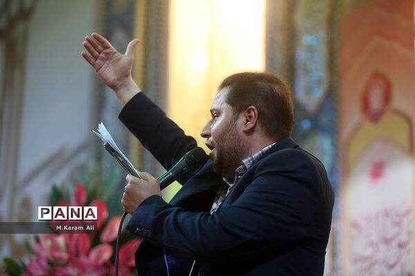 همایش بزرگ دختران قم در حرم بهترین دختر دنیا