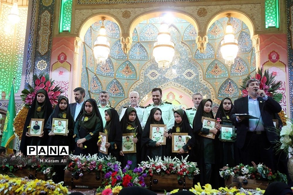 همایش بزرگ دختران قم در حرم بهترین دختر دنیا