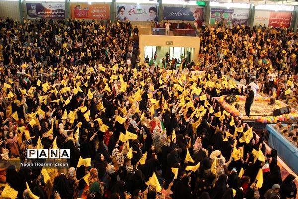 اجتماع بزرگ دختران شهرستان اسلامشهر درسالروز ولادت حضرت فاطمه معصومه(س)