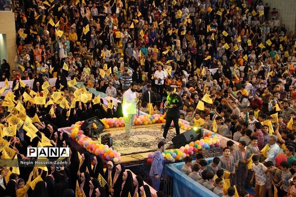 اجتماع بزرگ دختران شهرستان اسلامشهر درسالروز ولادت حضرت فاطمه معصومه(س)