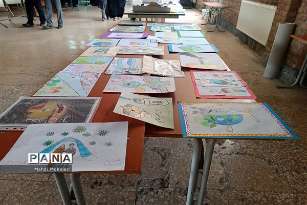 نمایشگاه آثار دانش‌آموزان با موضوع بهداشت و محیط زیست