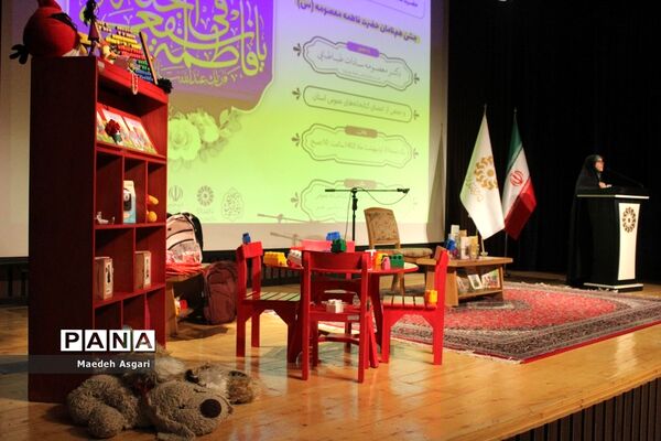 تقدیر از دانش‌آموزان برگزیده پویش «معلم و یار مهربان» در قم