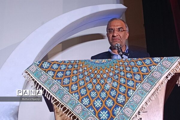 تجلیل از دختران فعال و برگزیده در روز دختر