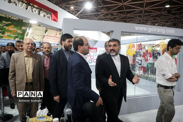 افتتاح نمایشگاه کار دانشگاه تهران