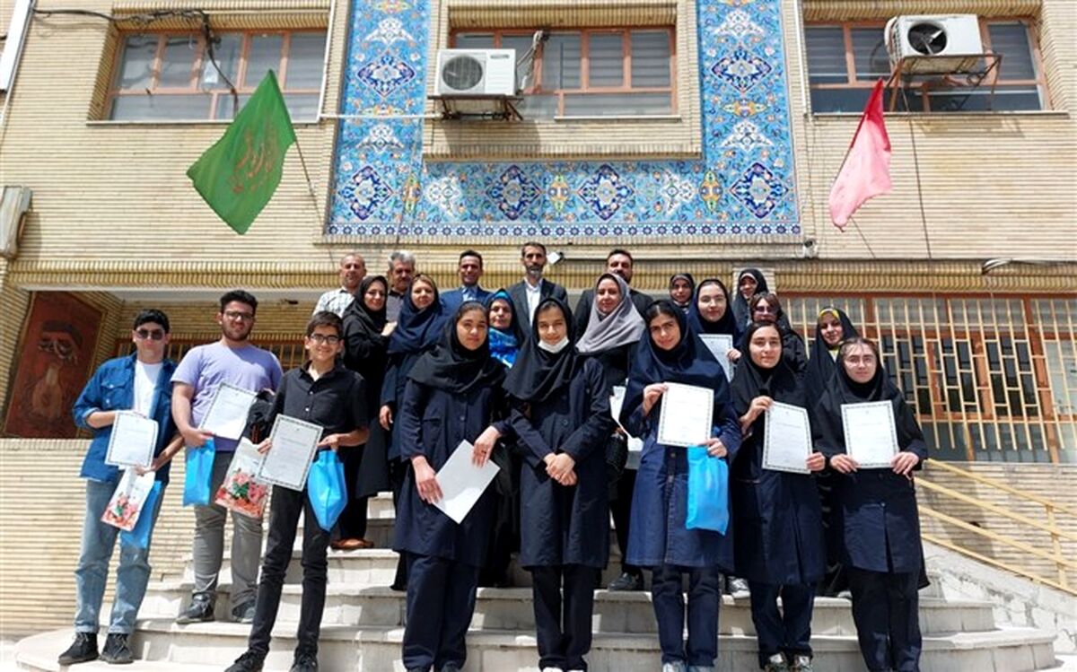 از برگزیدگان دوازدهمین جشنواره نوجوان سالم تقدیر شد