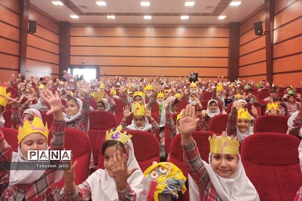 برگزاری جشن الفبا با حضور ۲۸۰ دانش‌آموز در بهارستان دو