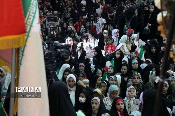 مراسم جشن دختران و دهه کرامت در حرم حضرت معصومه(س)