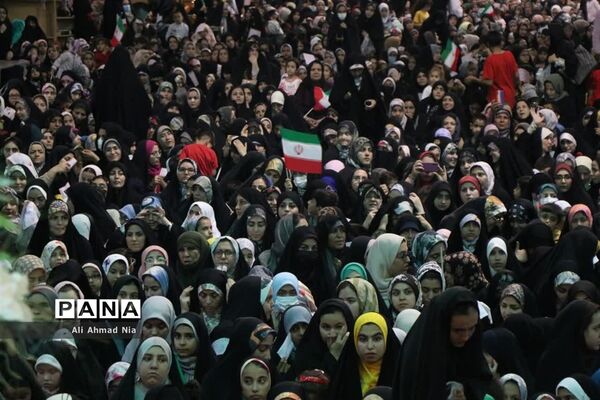 مراسم جشن دختران و دهه کرامت در حرم حضرت معصومه(س)