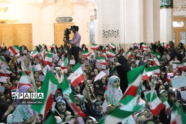 مراسم جشن دختران و دهه کرامت در حرم حضرت معصومه(س)