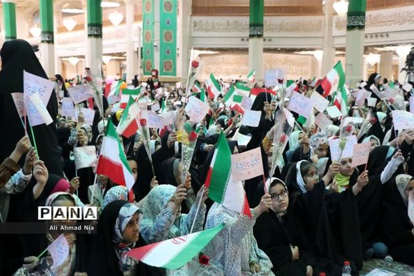 مراسم جشن دختران و دهه کرامت در حرم حضرت معصومه(س)