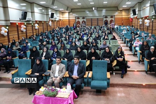 ‌تقدیر از برگزیدگان طرح‌ها و برنامه‌های معاونت آموزش ابتدایی آموزش و پرورش ناحیه 2 شهرری