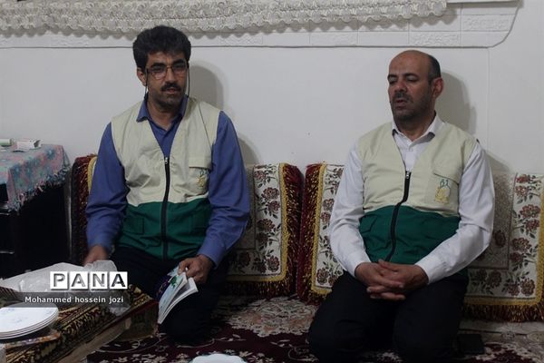 دیدار خادمیاران رضوی قم با مادر شهیدان عباسی